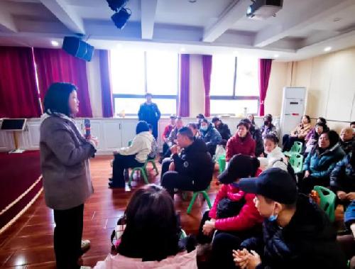 二七区汇爱社工携手家长儿童参访金雨点纪实