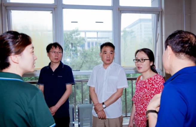 洛龙区残联到金雨点启智中心检查指导工作！